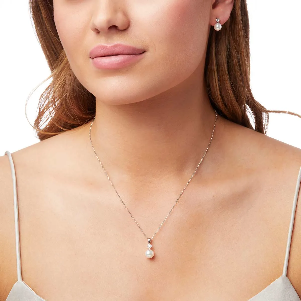 Classic 18K Gold Akoya Peal and 0.20ct Diamond Earring and Pendant Set