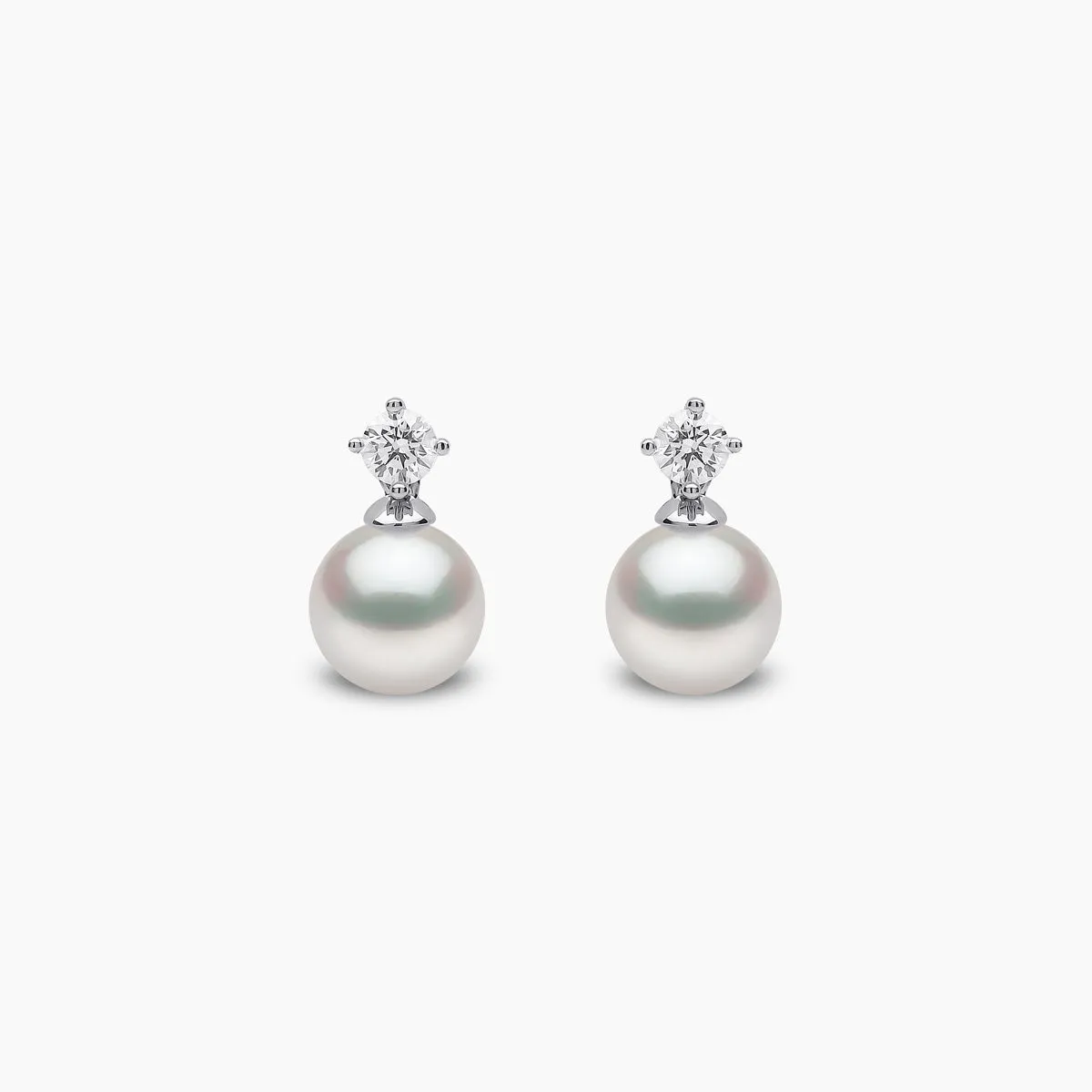 Classic 18K Gold Akoya Peal and 0.20ct Diamond Earring and Pendant Set