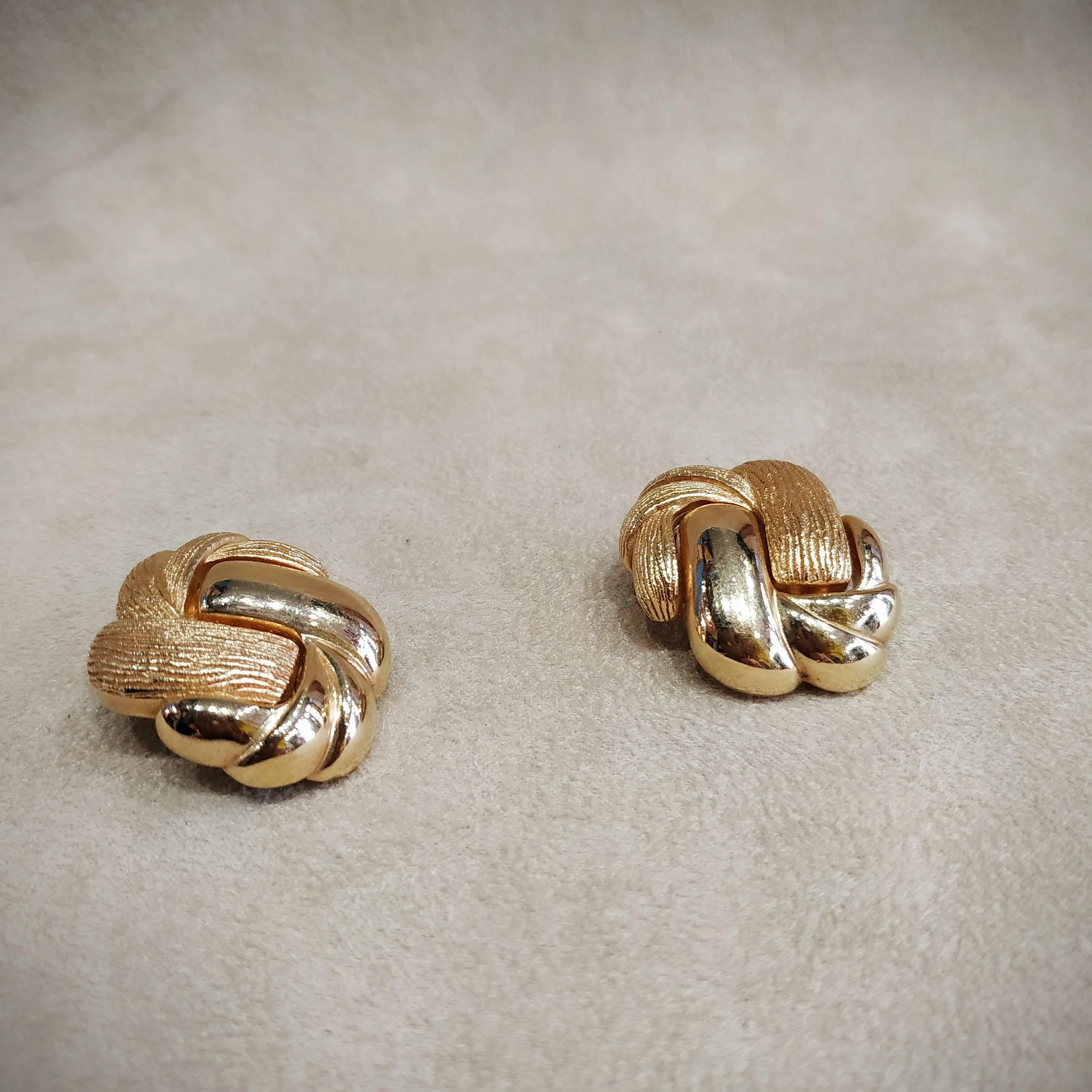 Grosse Earrings vintage Rope twist clip on earrings