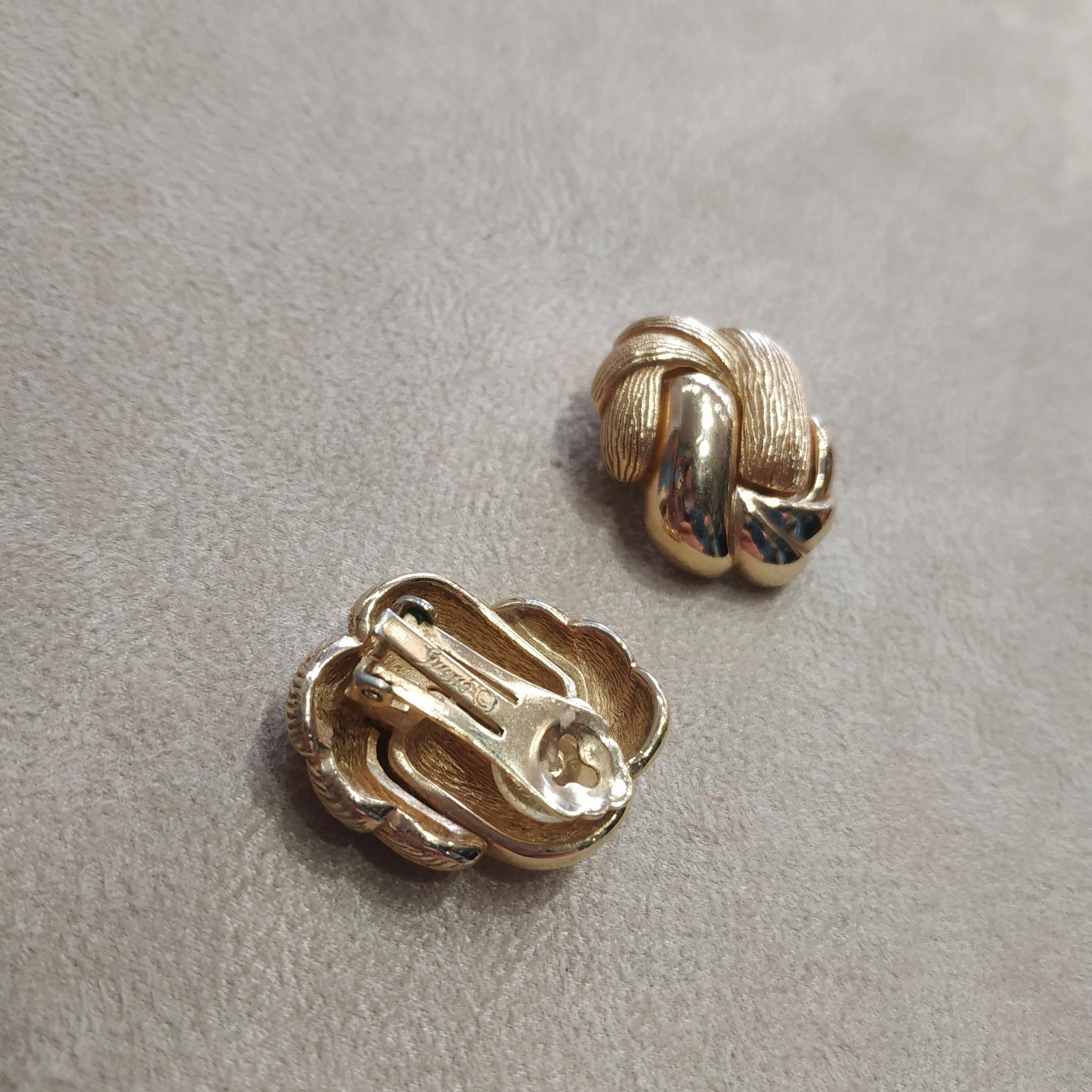 Grosse Earrings vintage Rope twist clip on earrings