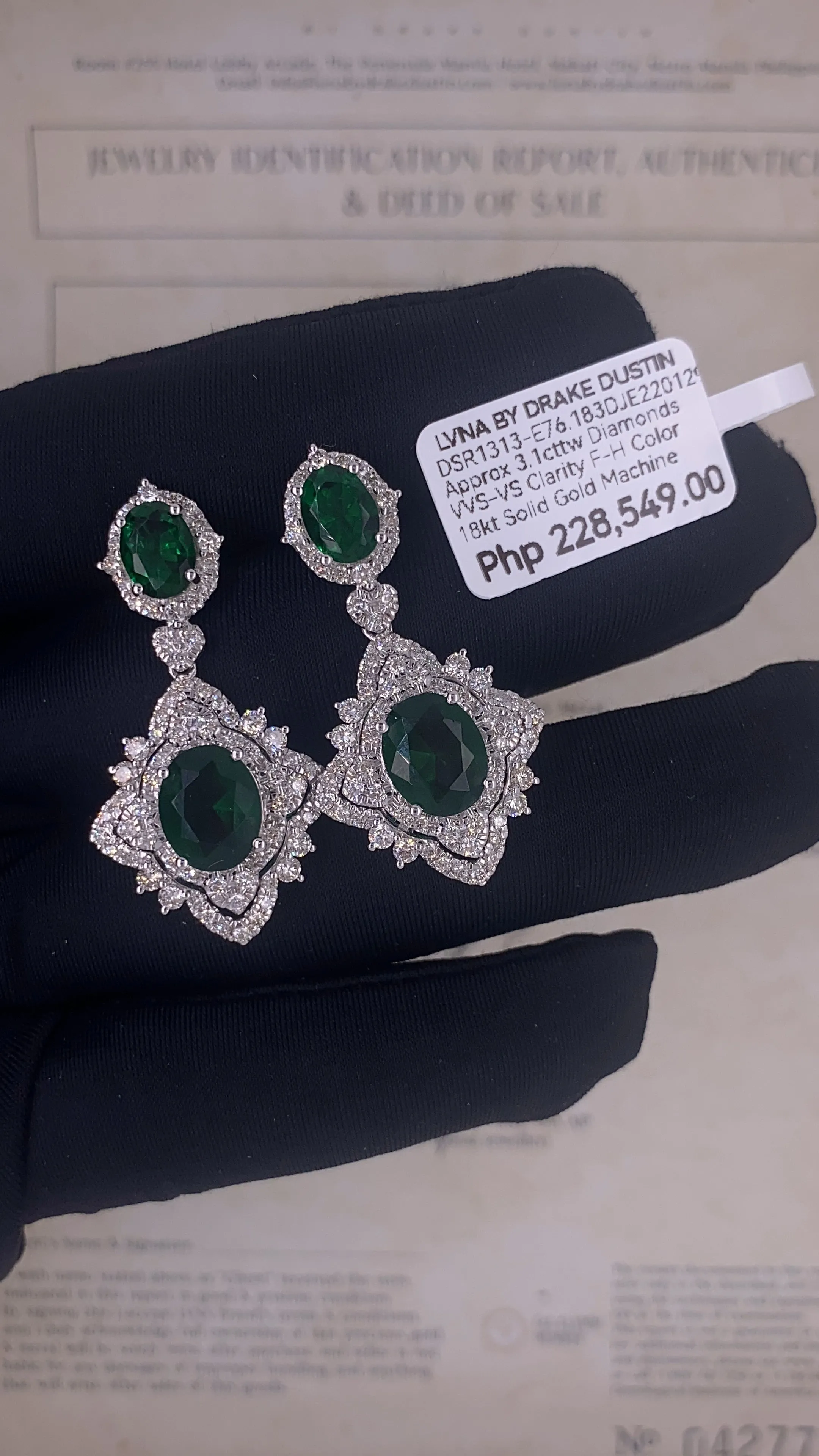 #LVNA2024 | LVNA Signatures Columbian Green Emerald Dangling Diamond Earrings 18kt