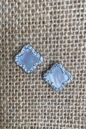 Peal Clover Stud Earrings