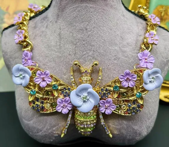 Pre Order:  Bee Flower Necklace   Earrings