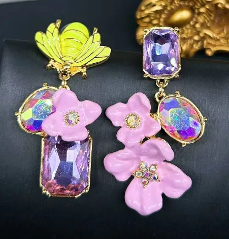 Pre Order:  Bee Flower Necklace   Earrings